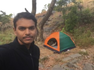 Me_with_tent
